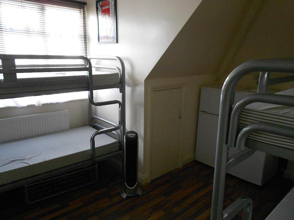 Mapesbury Hostel London Rum bild